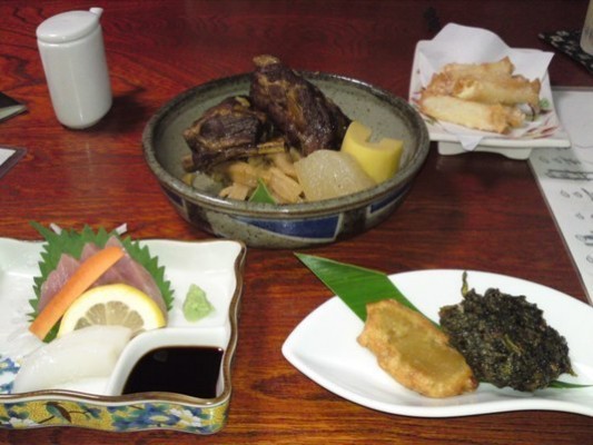 夕食は息子を連れて「ならびや」に