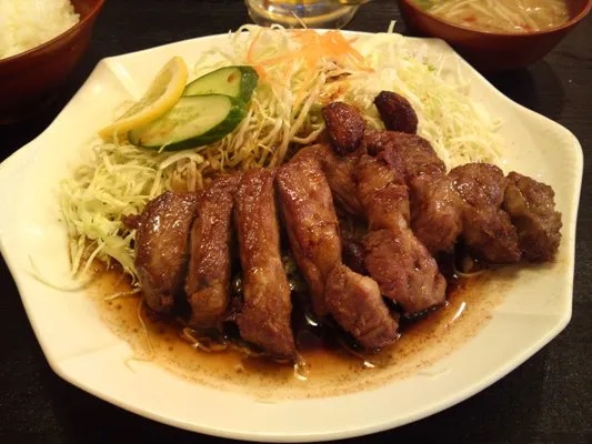 四日市名物「大トンテキ」