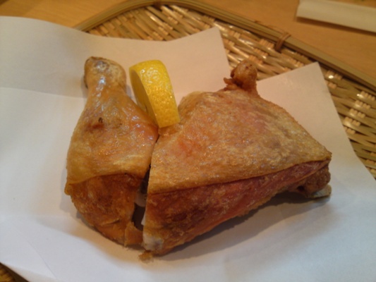 パリッ、カラッでジューシーなひな鳥から揚げ