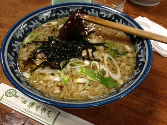 老舗そば屋の鶏中華