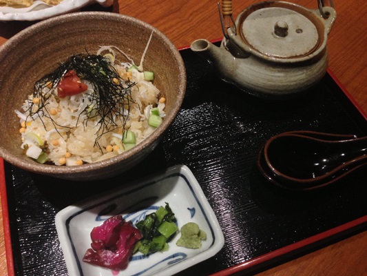 夕食は福山の郷土料理を