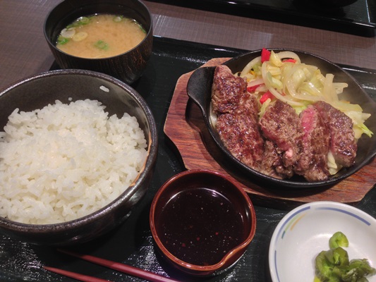 安濃SAで松坂牛ステーキ定食