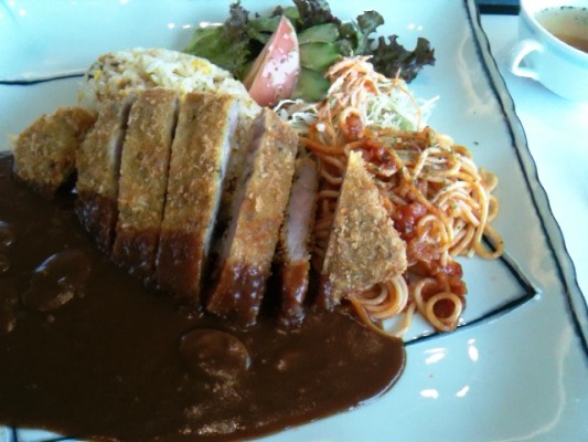 パサージュでトルコライス
