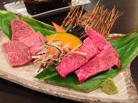 夕食は石垣牛の焼肉