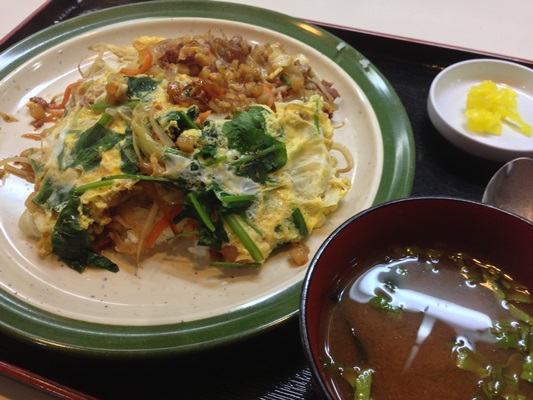 沖縄のちゃんぽんは丼物