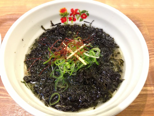 桑名産の黒海苔を使った黒のりそば