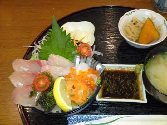 運命的な出会いのかんぱち丼