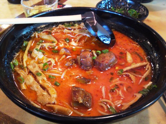 杭州の味千ラーメンで火山辣麺