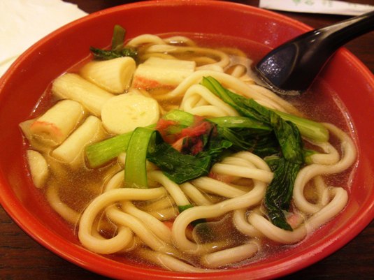 杭州から成都に移動、その前に空港で饂飩