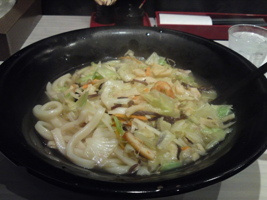 福岡の最後はちゃんぽん風うどんの「どんめん」