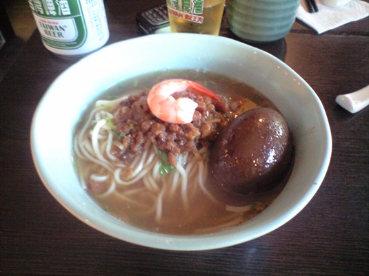 小腹がすいたので担仔麺