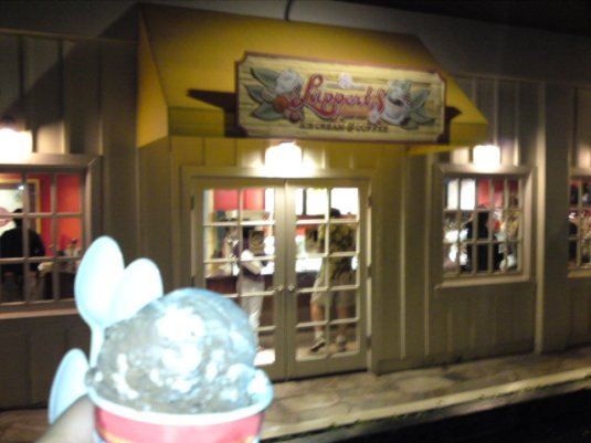 バーの後の締めはアイスで