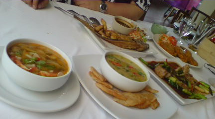 タイゴルフの後のタイ料理