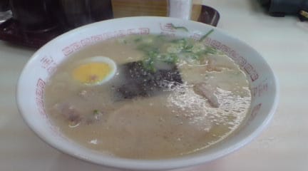 とんこつラーメン発祥の地と久留米焼きめし