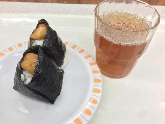 帰りに天むすを食べてみた