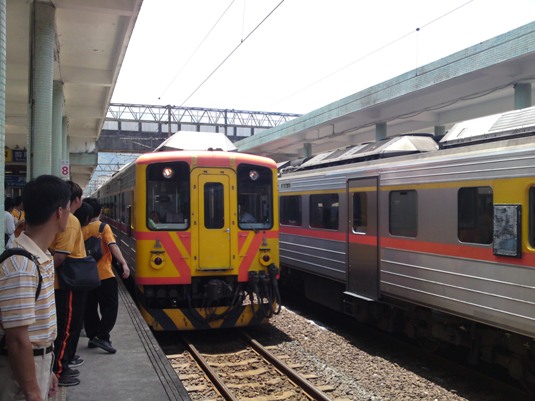 九分からの帰りは電車で