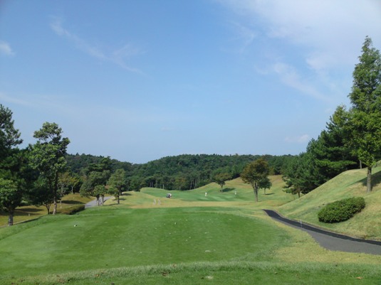 三田の奥座敷、丹波山系の美しい自然に囲まれた高原コース