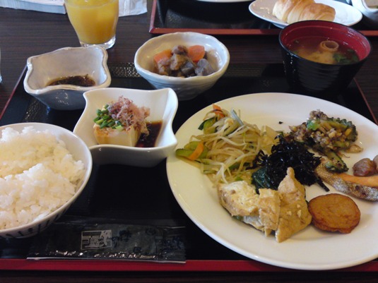 ホテル　ウエストコート奄美の朝食バイキング