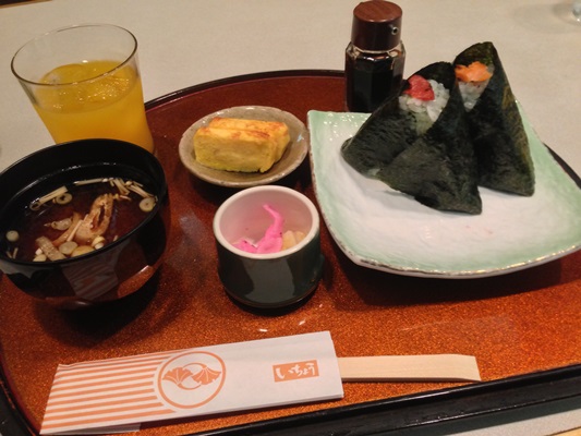 朝食は菜飯を