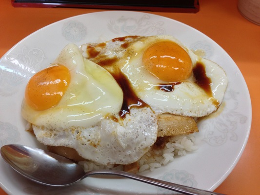 今治名物の焼豚玉子飯