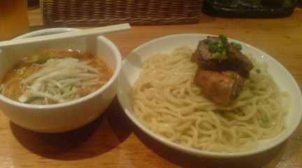 渋谷「すずらん」で、つけ麺