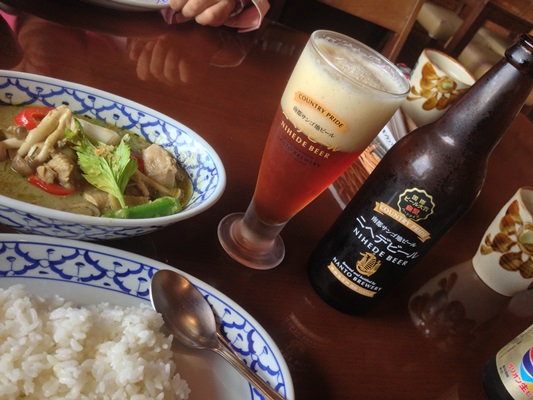 海が見えるカフェでタイカレー