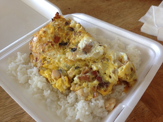 お気に入りのプレートランチ屋さんでシュリンプオムレツ