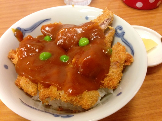 岡山名物デミカツ丼