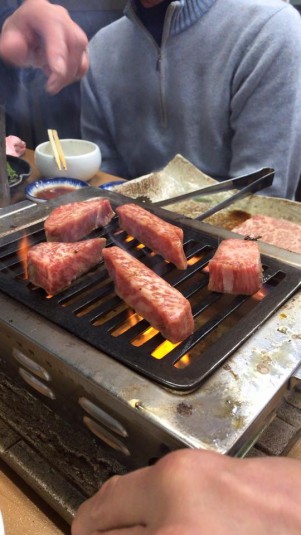 私が肉のテーマパークと呼んでいる行列の焼肉店