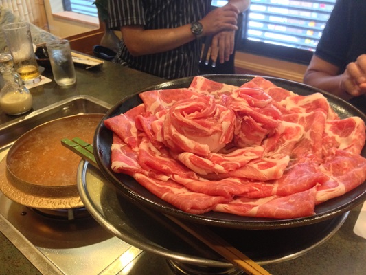 夕食は黒豚のしゃぶしゃぶ