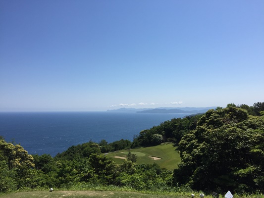 城崎の高台にある海が見えるコース