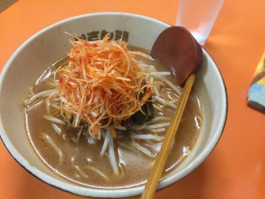 大島の締めは噴火ネギラーメン