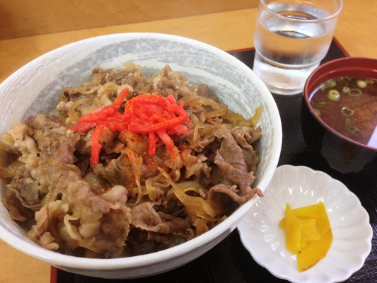 朝食は贅沢松坂牛丼