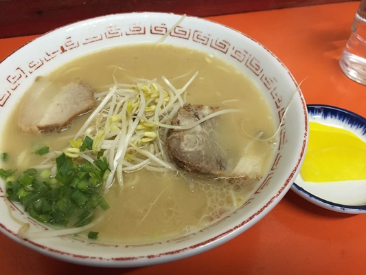 たくあんと宮崎ラーメン