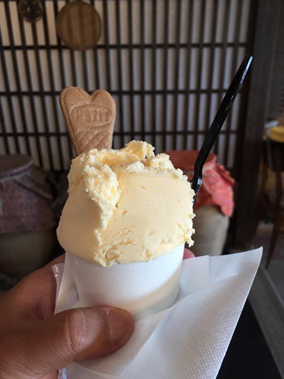 和三盆を使用したジェラートと地サイダー