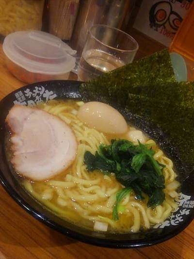 小田原の締めは家系ラーメンで