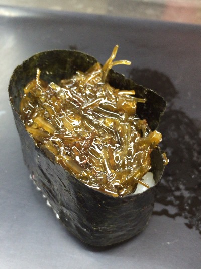 激安立ち食い寿司で函館名物「がごめ昆布」を