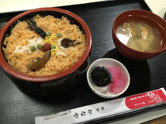 長万部名物、かなやのかにめし