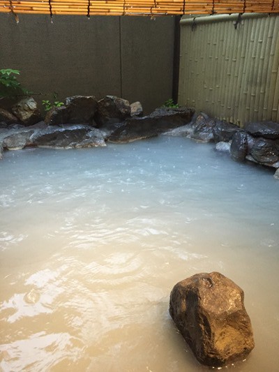 登別温泉に到着