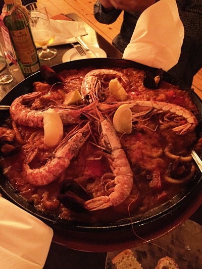 夕食はアバディーンでスペイン料理