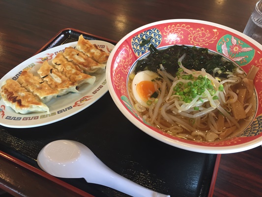 朝ラーと朝餃からスタート