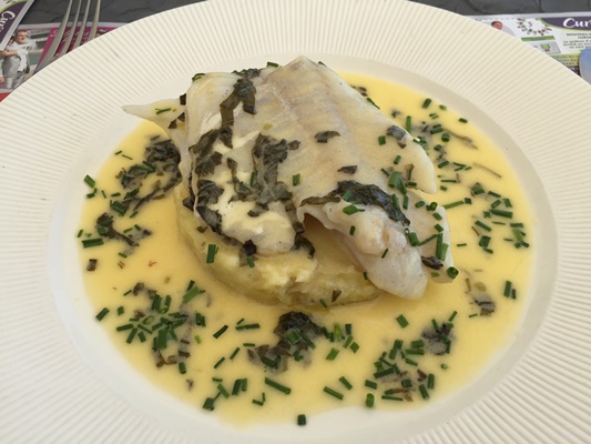 グランヴィルのクラブハウスで素晴しいランチ