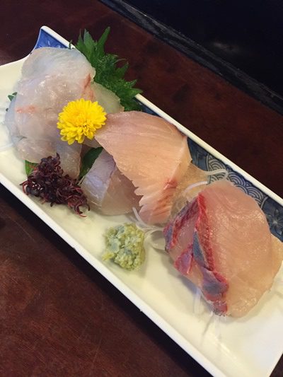 鰆の刺身を倉敷の地酒で