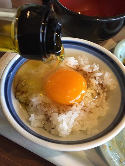 小豆島の朝食は島野菜、佃煮、そしてオリーブオイル