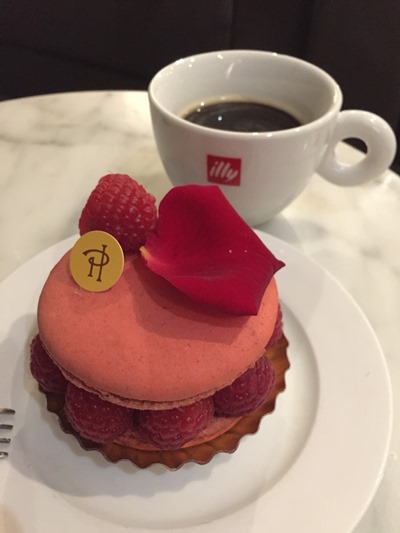 大好きなエルメのイスパハンを本場パリで