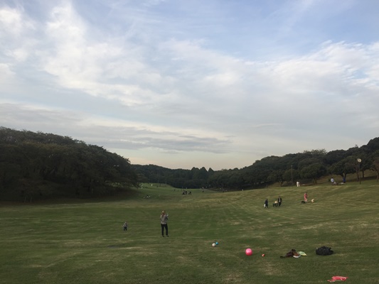 かつて根岸競馬場のトラックの中にあった関東最古のゴルフコース