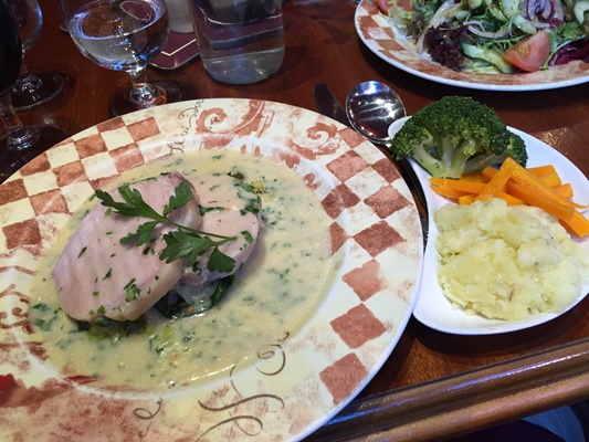アイルランド料理のベーコン&キャベツ