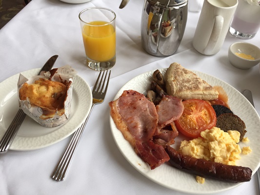朝食は北アイルランドのアルスターフライ