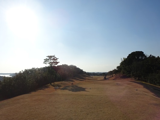 的矢湾沿いの伊勢志摩国立公園内にあるコース