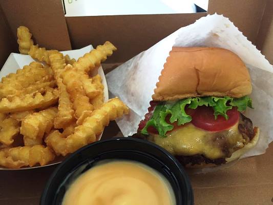 NYで行列のハンバーガーを日本で予習